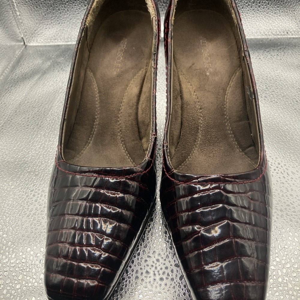 Aerosoles Burgundy Croc Embossed Pumps Square Toe Low Heel Size 7.5